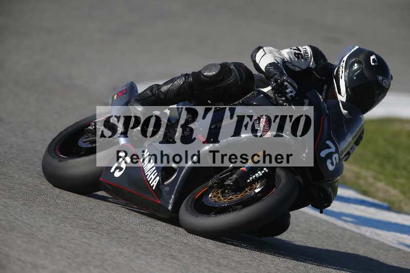 /Archiv-2024/02 29.01.-02.02.2024 Moto Center Thun Jerez/Gruppe schwarz-black/75